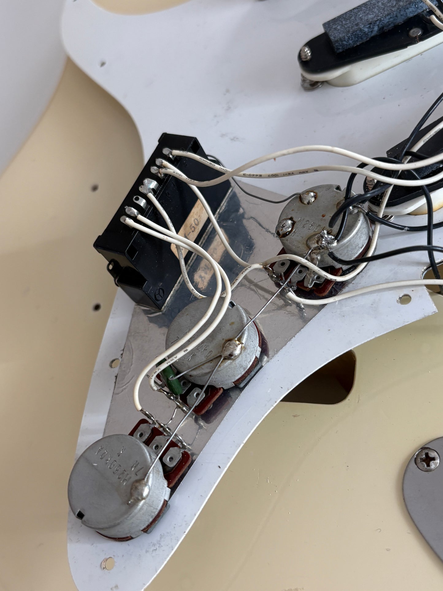Squier Stratocaster SST-30 '84-'87