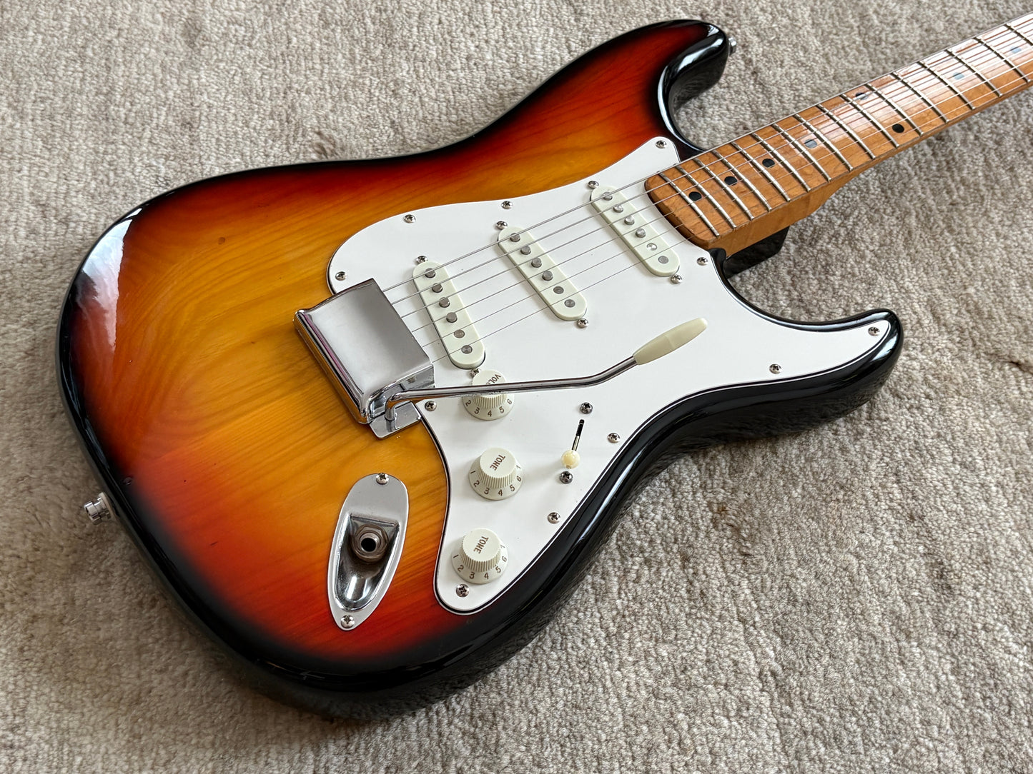 Yamaha SR-400 Mod '70s / Stratocaster Type