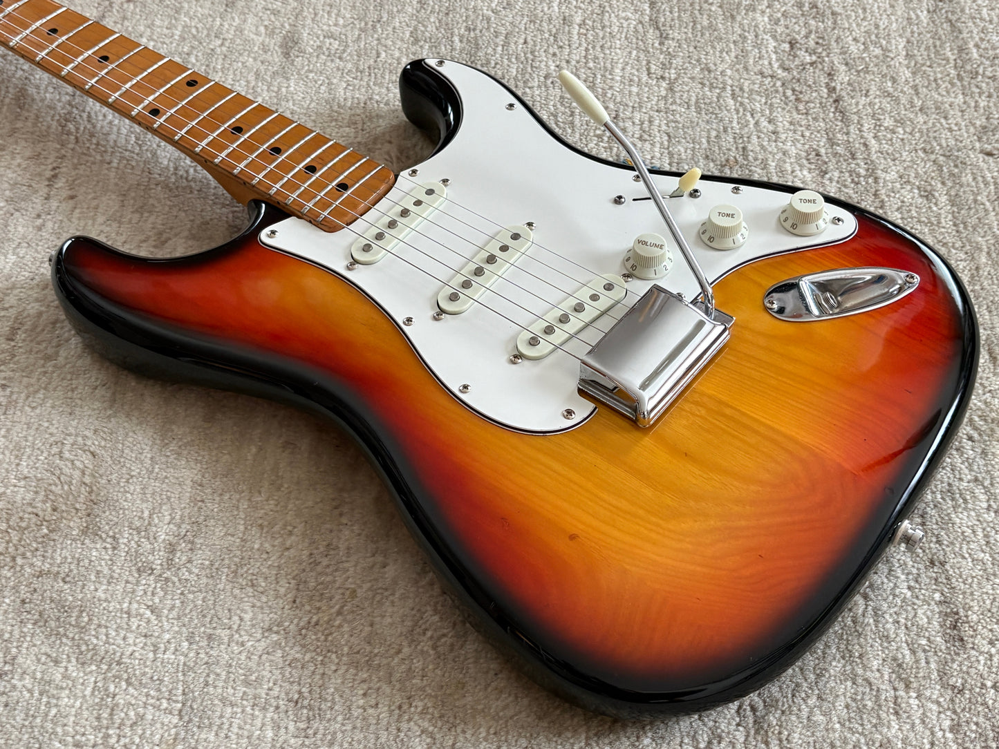 Yamaha SR-400 Mod '70s / Stratocaster Type