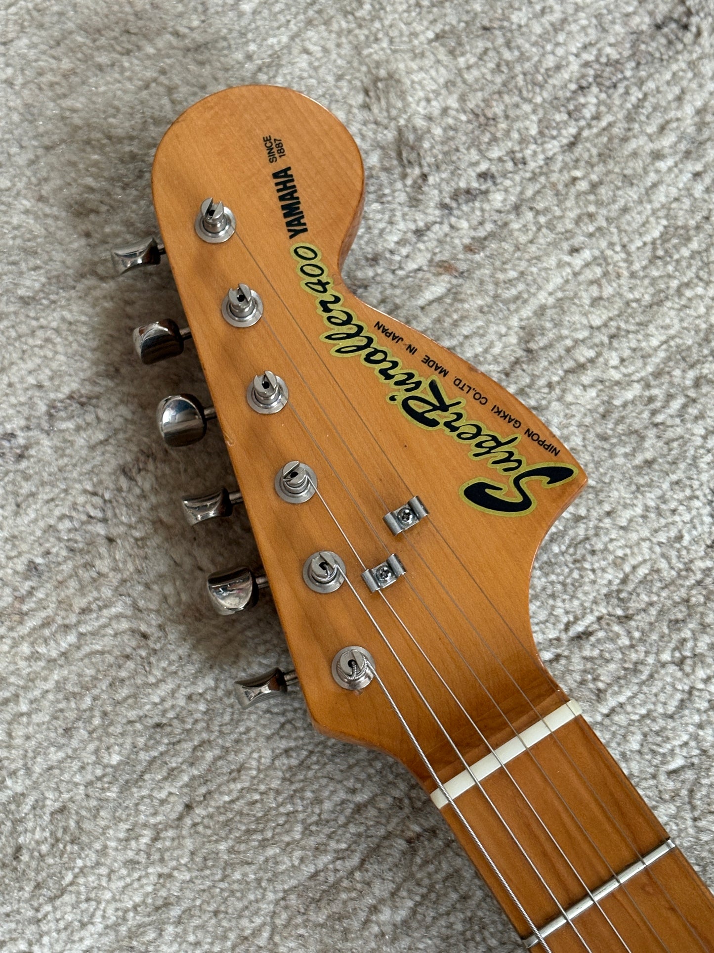 Yamaha SR-400 Mod '70s / Stratocaster Type