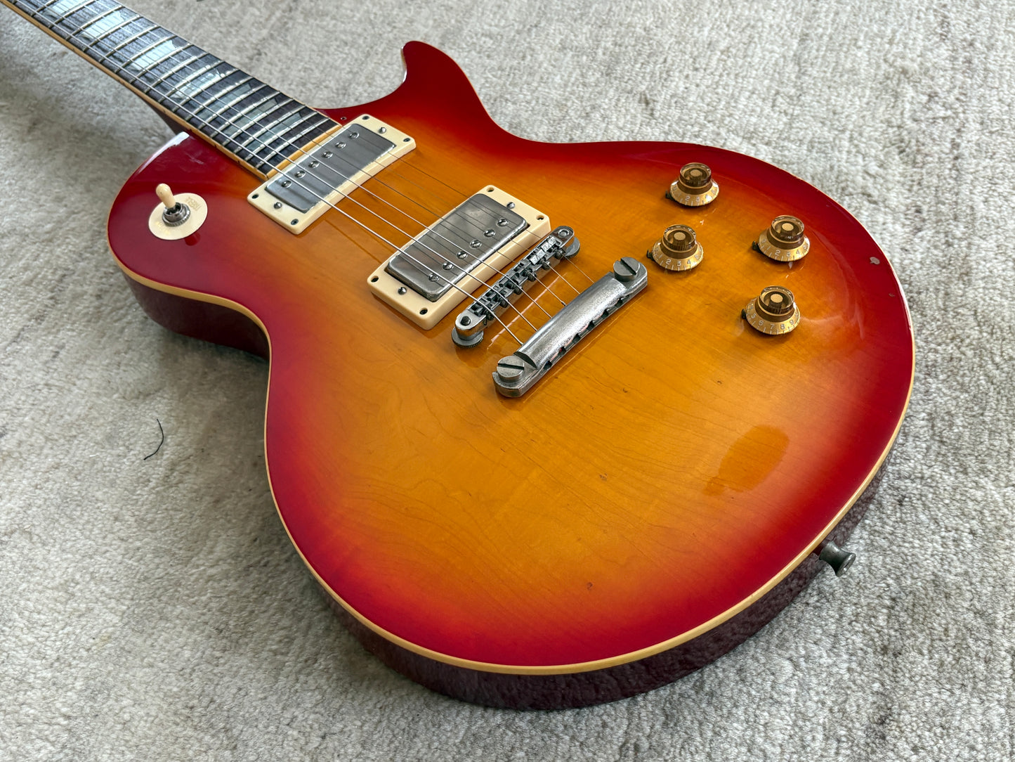 Greco EG500 Super Power '80 / Les Paul Standard Type