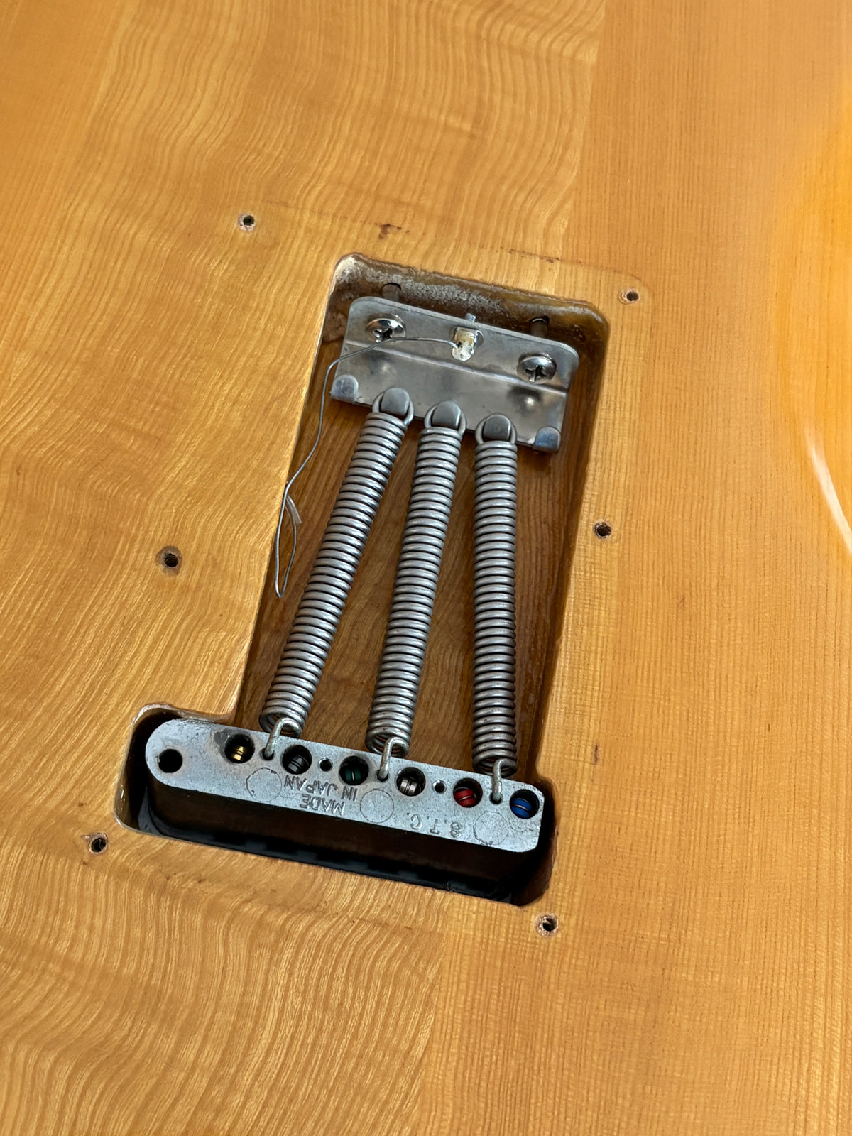 Yamaha SR-400 Super R'nroller / Stratocaster Type