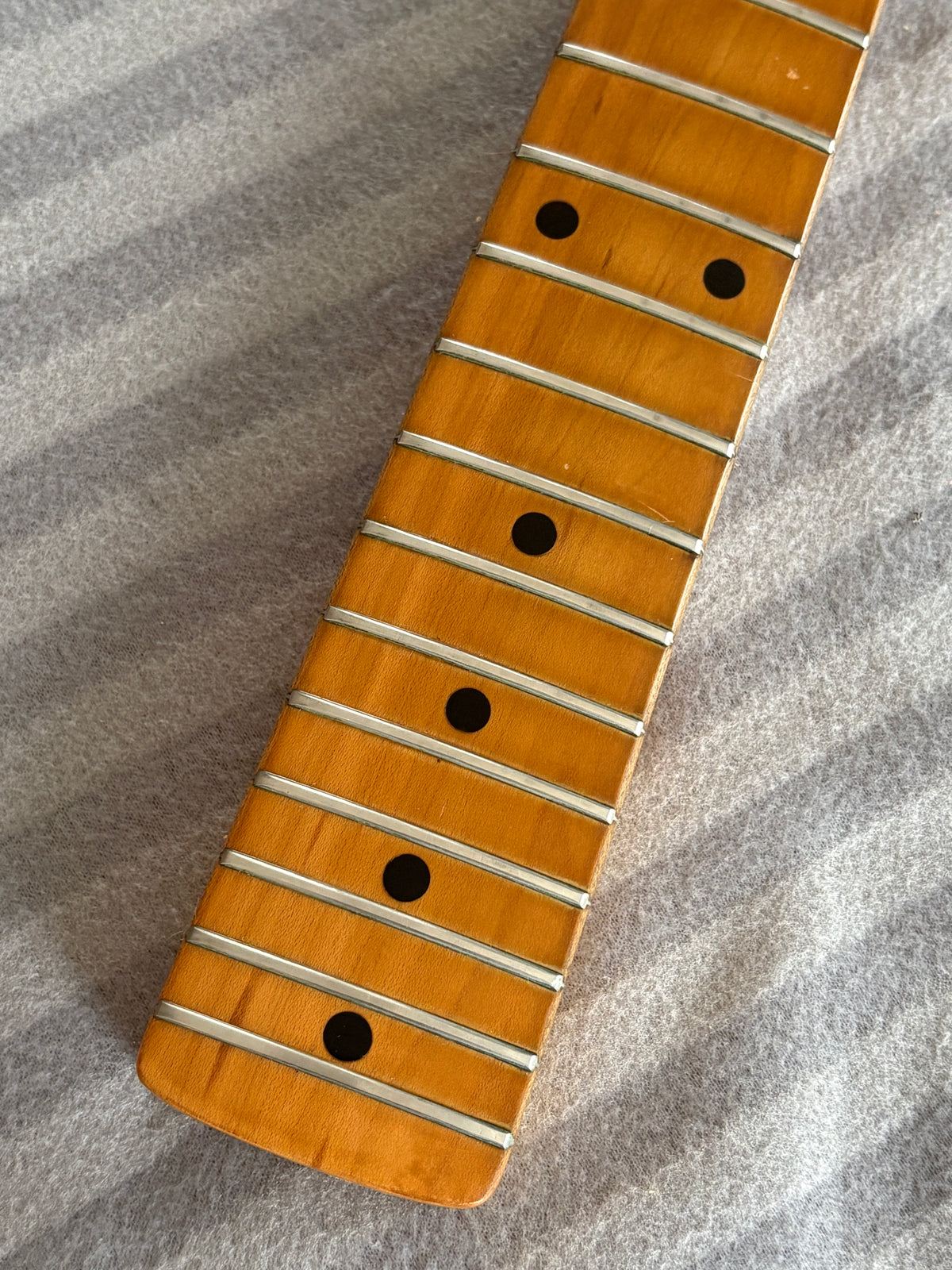 Yamaha SR-400 Super R'nroller '70s / Stratocaster Type
