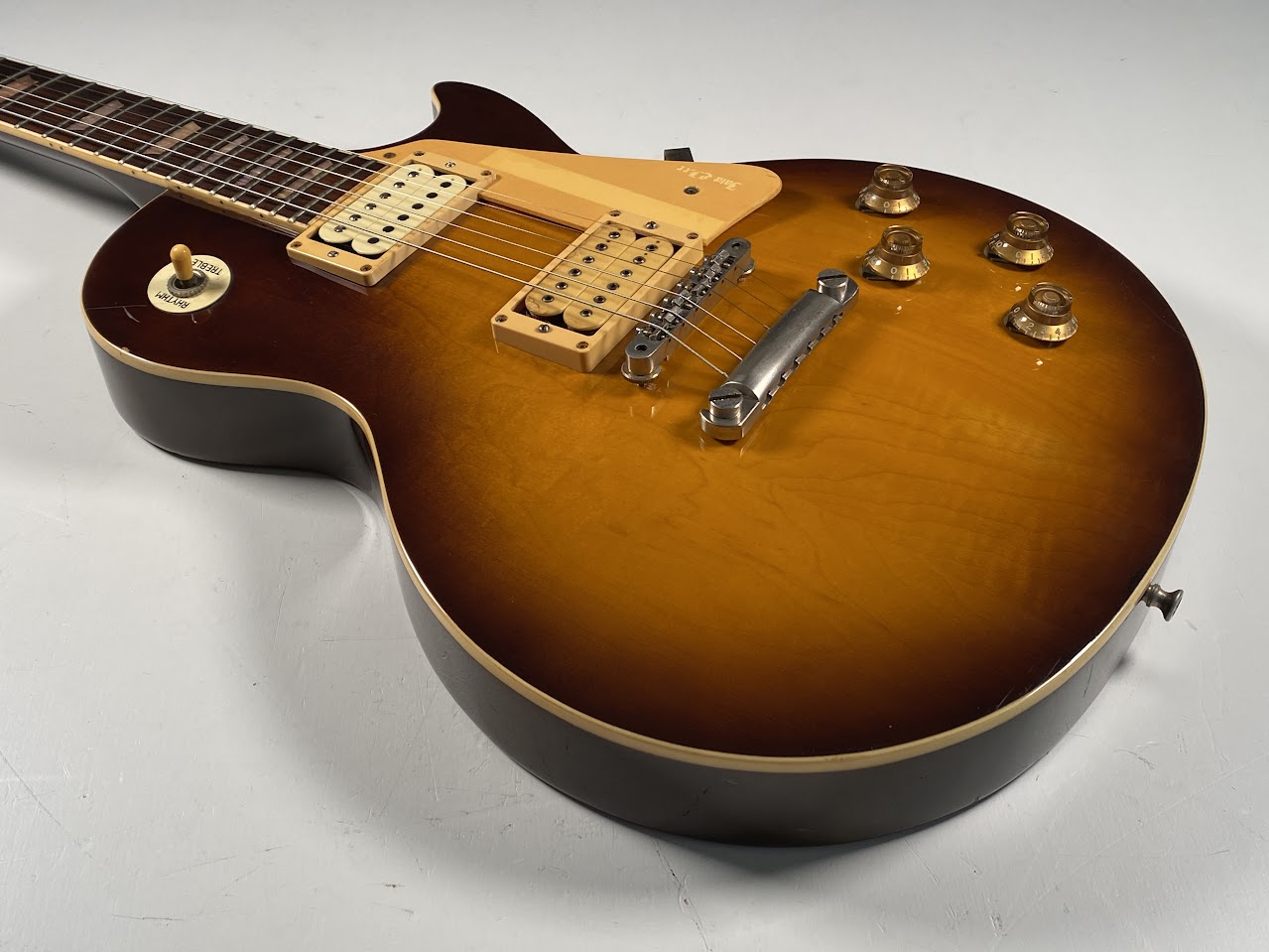 Aria Pro II LS-500D Leopard '81 / Les Paul Standard Type