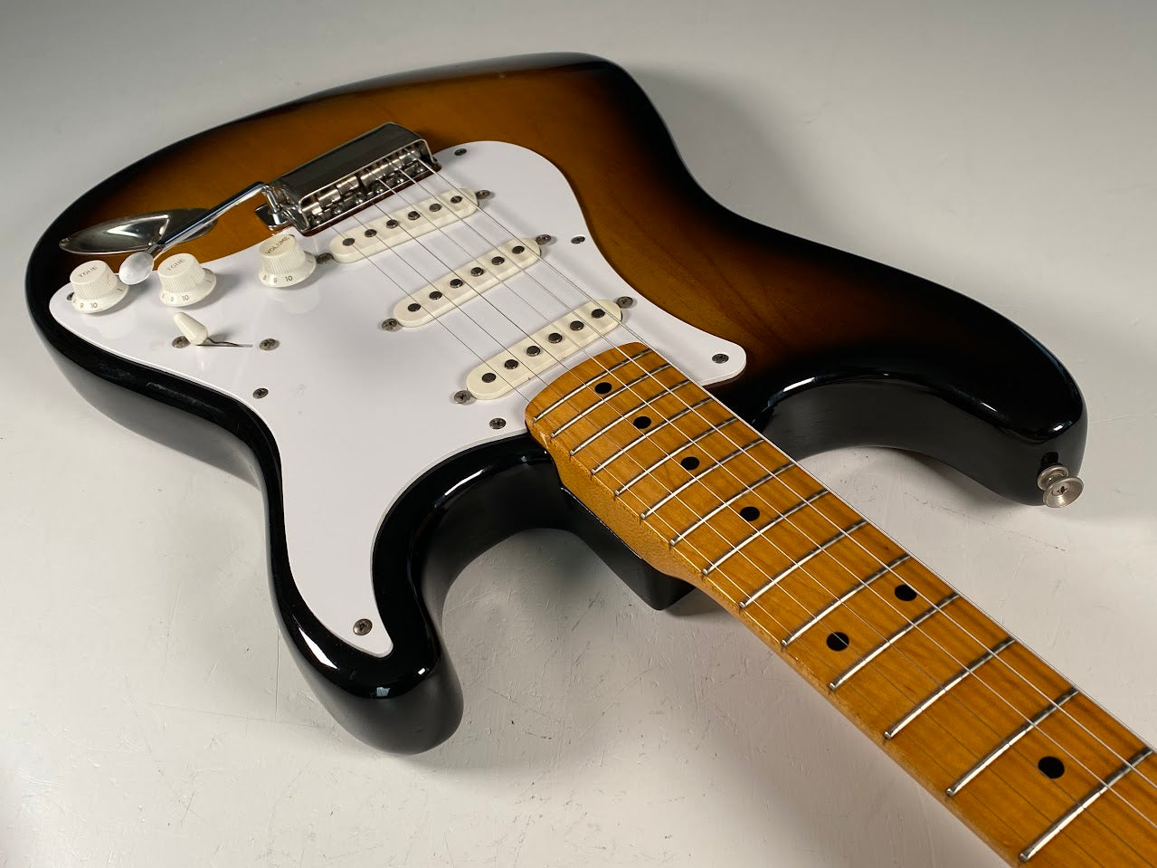 Fernandes RST-50 The Revival '82 / Stratocaster Type